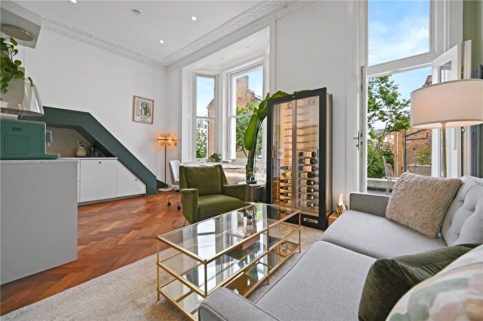 1 Bedroom Flat For Sale In Colville Terrace, London, W11