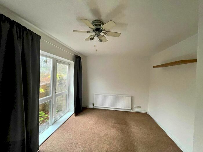 2 Bedroom Property To Rent In Goldcrest Drive, Pentwyn, Cardiff, CF23