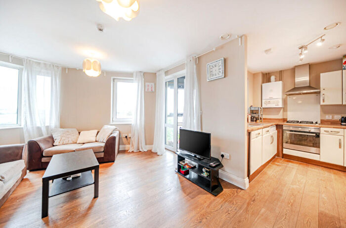 1 Bedroom Flat For Sale In High Road, London, NW10