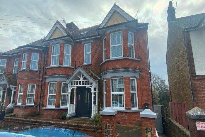 2 Bedroom Flat To Rent In Madeira Road, Margate, CT9