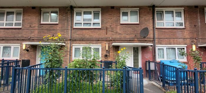3 Bedroom Maisonette To Rent In Stephens Road, Stratford, London, E15