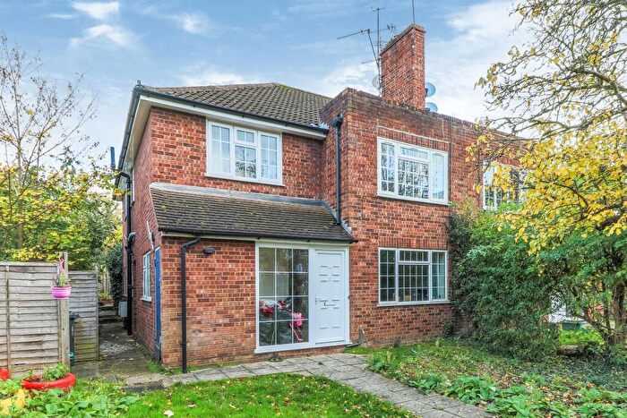 2 Bedroom Maisonette To Rent In Briarleas House, Claremont Gardens, Surbiton, KT6