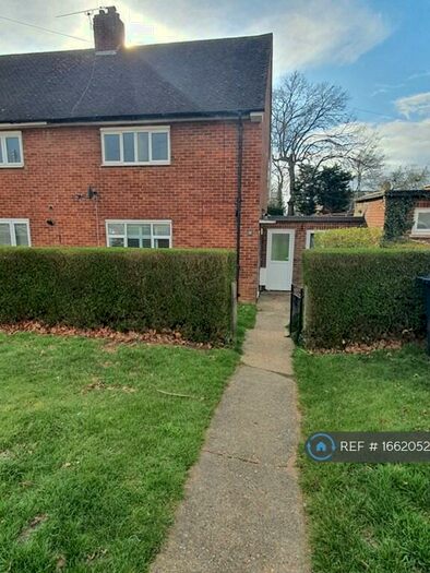 3 Bedroom Semi-Detached House To Rent In Greydells Road, Stevenage, SG1