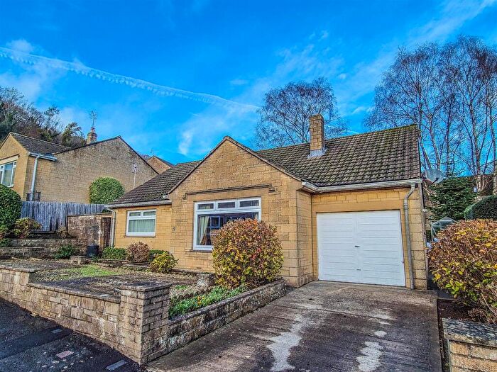 2 Bedroom Bungalow For Sale In Cedar Drive, Dursley, GL11