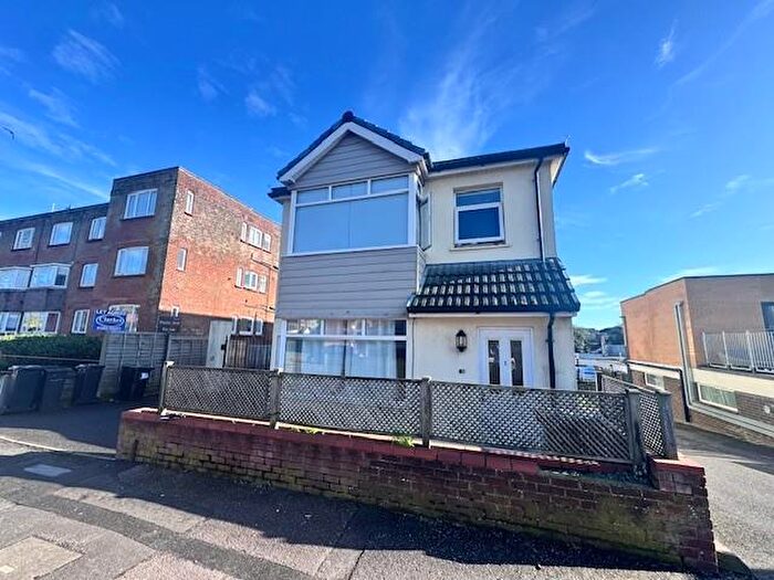 2 Bedroom Maisonette To Rent In Wimborne Road, Bournemouth, BH9