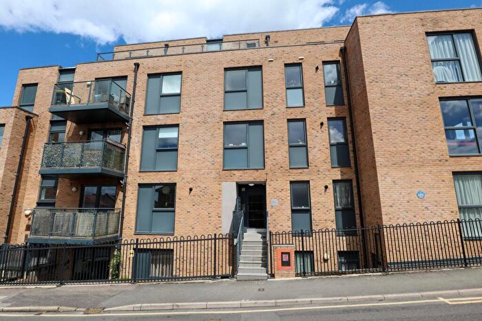 1 Bedroom Apartment For Sale In Station Approach Road, Coulsdon, CR5