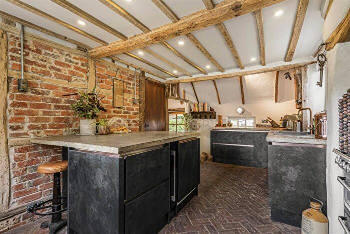 4 Bedroom Detached House For Sale In Crofters Cottage, Hollybush Lane, Burghfield Common, RG7