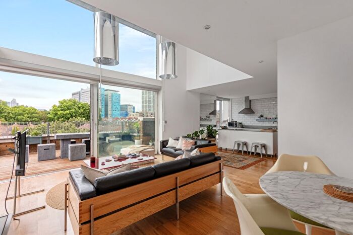 2 Bedroom Flat For Sale In Stepney City Apartments, Clark Street London, E1