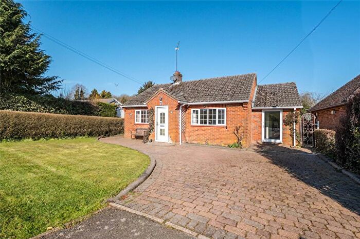 3 Bedroom Bungalow For Sale In Kensworth Road, Studham, Bedfordshire, LU6
