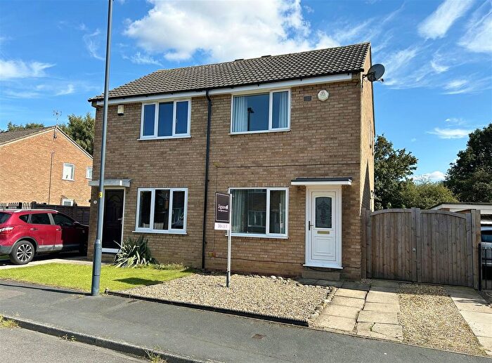 2 Bedroom Semi-Detached House To Rent In Ryedale Way, Selby, YO8