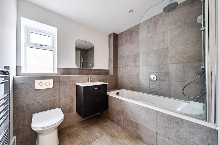 2 Bedroom Bungalow For Sale In Rowden Close, West Wellow, Romsey, Hampshire, SO51