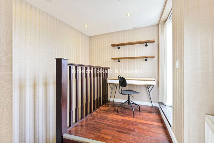 1 Bedroom Flat To Rent In Southwark Street, London, SE1