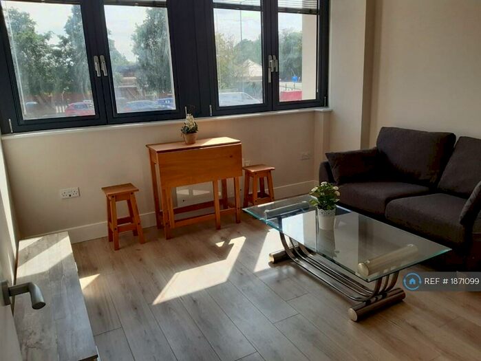 1 Bedroom Flat To Rent In Surrey Street, Norwich, NR1