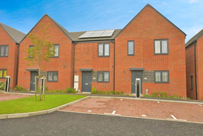 2 Bedroom Terraced House For Sale In Arras Close, Folkestone, Kent, CT19