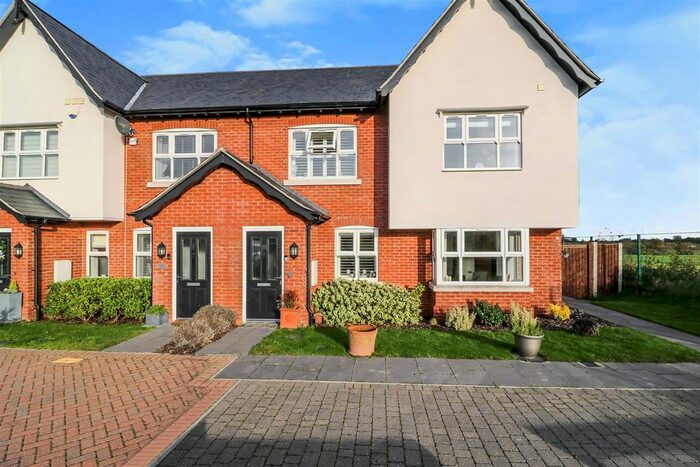 3 Bedroom Terraced House For Sale In Hastingwood Road, Hastingwood, Harlow, CM17