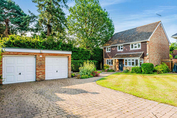 4 Bedroom Detached House To Rent In Cobham, KT11