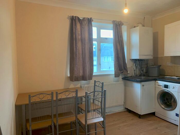 1 Bedroom Flat To Rent In East Road, Chadwell Heath, Romford, RM6
