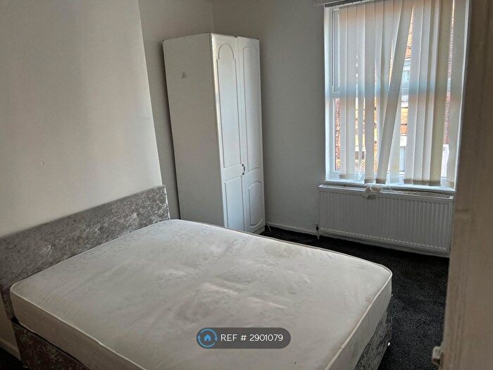 1 Bedroom Flat To Rent In Cliff Avenue, Salford, M7