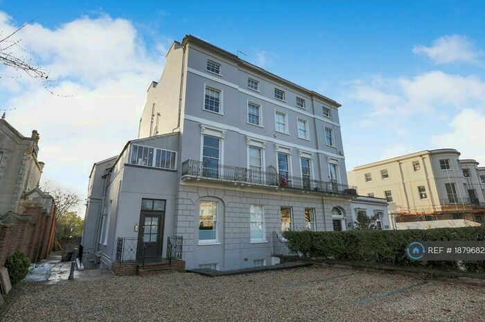 3 Bedroom Flat To Rent In London Road, Cheltenham, GL52