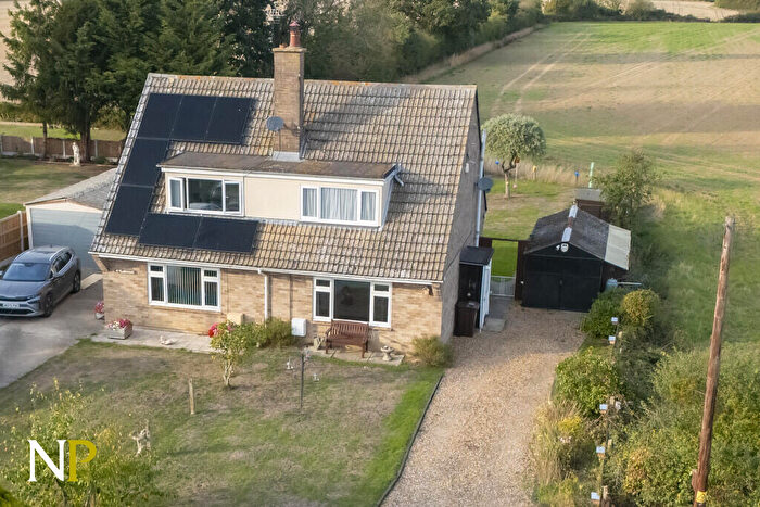3 Bedroom Semi-Detached Bungalow For Sale In Heath Road, Fordham Heath, Colchester, CO3
