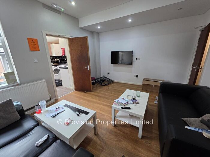 5 Bedroom Terraced House To Rent In Ashville Avenue, Hyde Park, Leeds, LS6