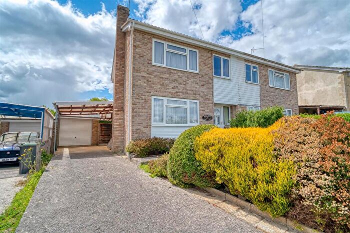 3 Bedroom Semi-Detached House For Sale In Wessex Road, Stalbridge, Sturminster Newton, DT10