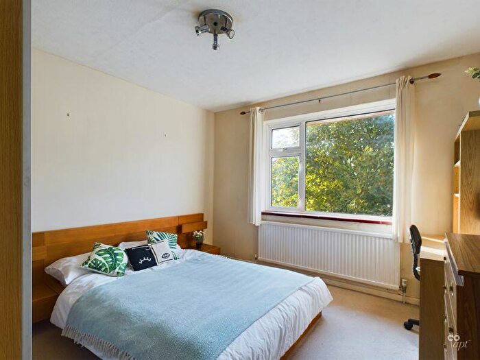 5 Bedroom House Of Multiple Occupation To Rent In Staplefield Drive, Brighton, BN2