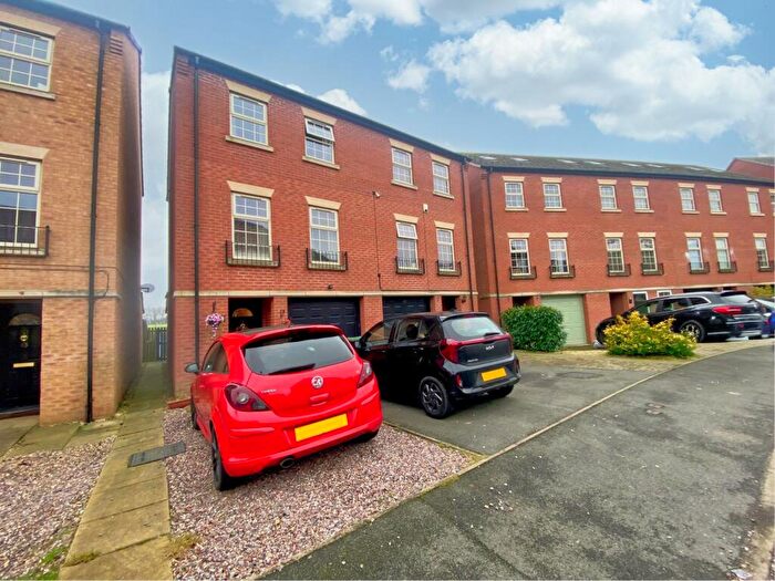 4 Bedroom Semi-Detached House For Sale In Thwaite Close, Great Oakley, Corby, NN18