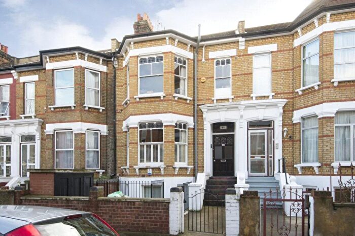 1 Bedroom Flat To Rent In Mildenhall Road, Clapton, London, E5