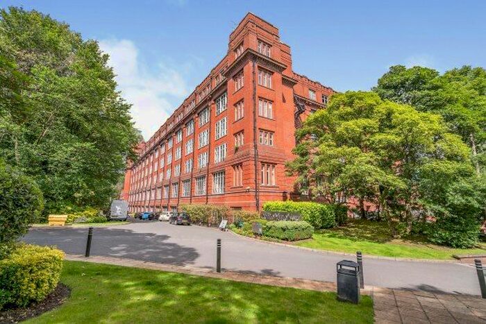 2 Bedroom Flat To Rent In Blackburn Road, Bolton BL1