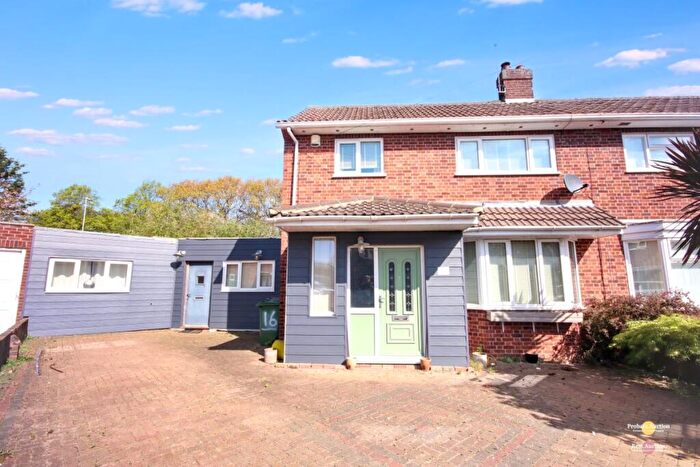 3 Bedroom Semi Detached House For Sale In Gildenburgh Avenue, Peterborough, Cambridgeshire, PE1