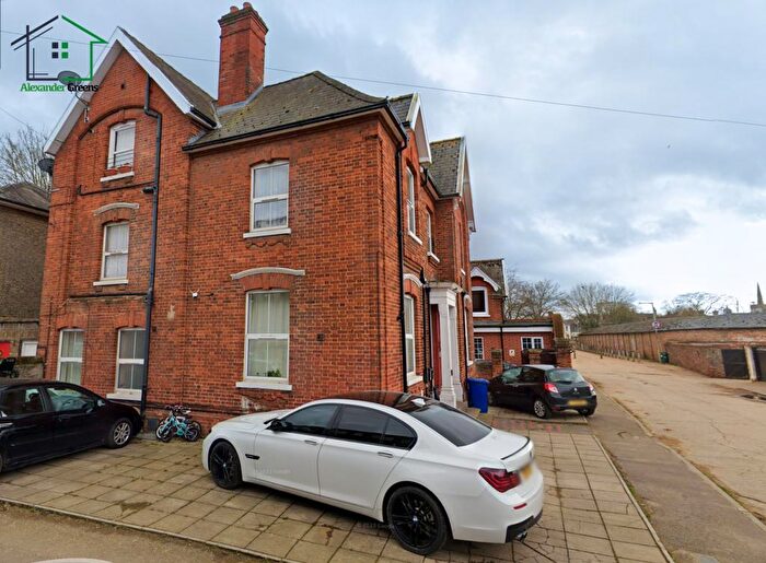 1 Bedroom Flat To Rent In Exeter Villa, Exeter Road, CB8