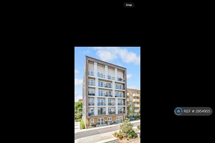2 Bedroom Flat To Rent In Corys Road, Kent, ME1