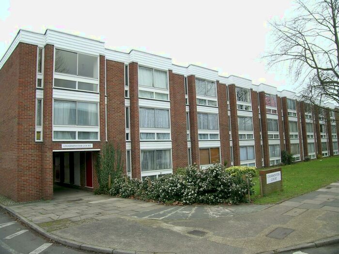 1 Bedroom Flat To Rent In Charminster Court, Kingston, KT6