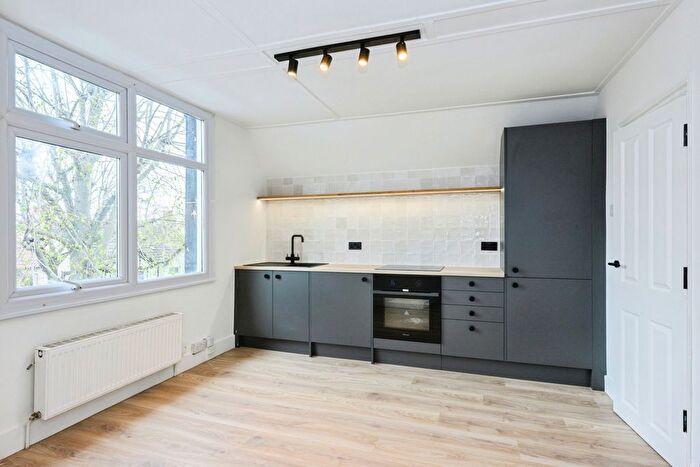 1 Bedroom Flat For Sale In Lenham Road, Sutton, SM1