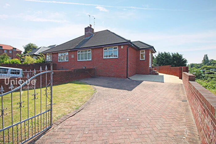 3 Bedroom Bungalow For Sale In Newton Drive, Blackpool, FY3