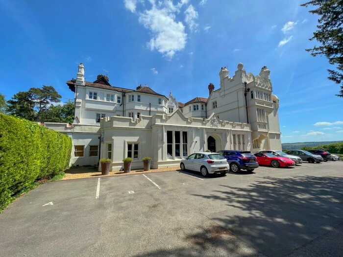 1 Bedroom Ground Flat To Rent In Hammerwood Road, Ashurst Wood, RH19