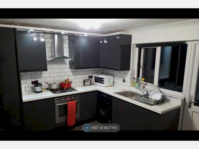 2 Bedroom Terraced House To Rent In Kiln Way, Grays, RM17