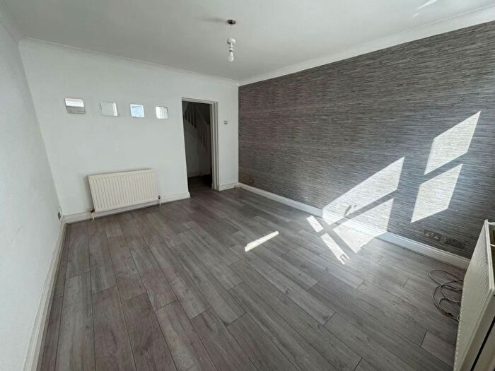 1 Bedroom Cottage To Rent In High Street, Gravesend, Kent, DA11