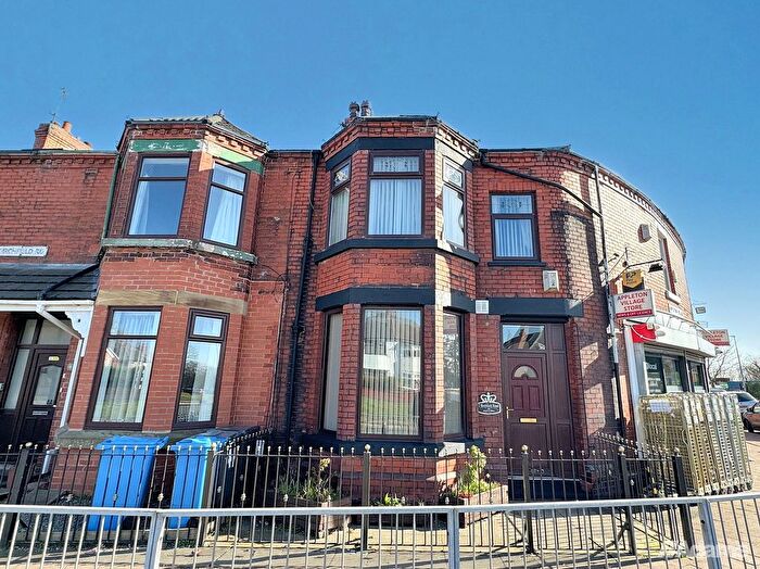 4 Bedroom Terraced House For Sale In Birchfield Road, Widnes, WA8