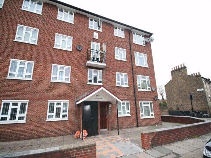 3 Bedroom Property To Rent In Southwell Road, Camberwell, SE5