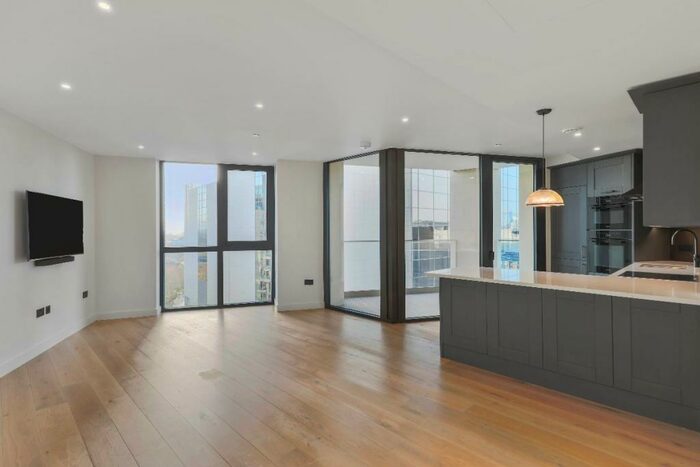 2 Bedroom Apartment To Rent In Two Bedroom Apartment In Merino Wharf, Arrival Square, Vaughan Way, London, E1