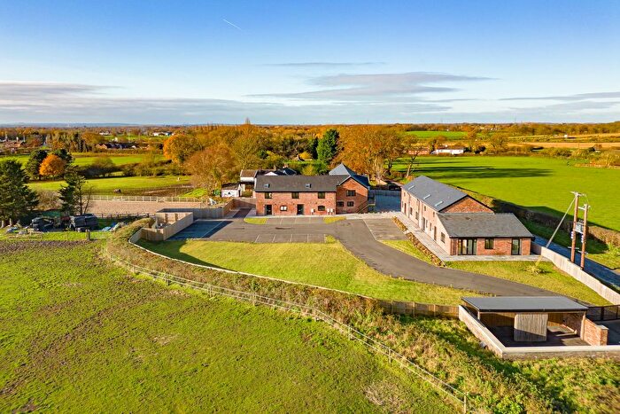 2 Bedroom End Of Terrace House For Sale In Moss Lane, Over Tabley, WA16