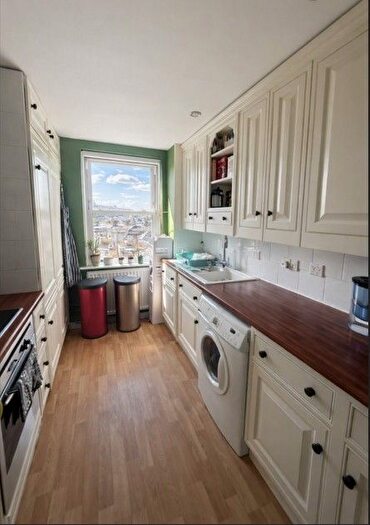 2 Bedroom Property To Rent In Bathwick Hill, Bath, BA2