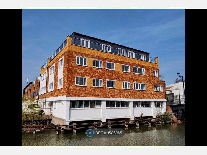 2 Bedroom Flat To Rent In Liberty Centre, Wembley, HA0