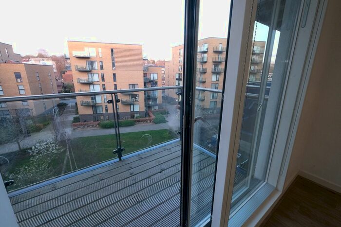 1 Bedroom Flat To Rent In Silkworks, Lewisham, SE13