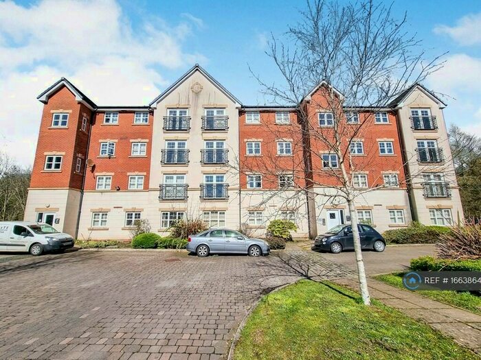 2 Bedroom Flat To Rent In Astley Brook Close, Bolton, BL1