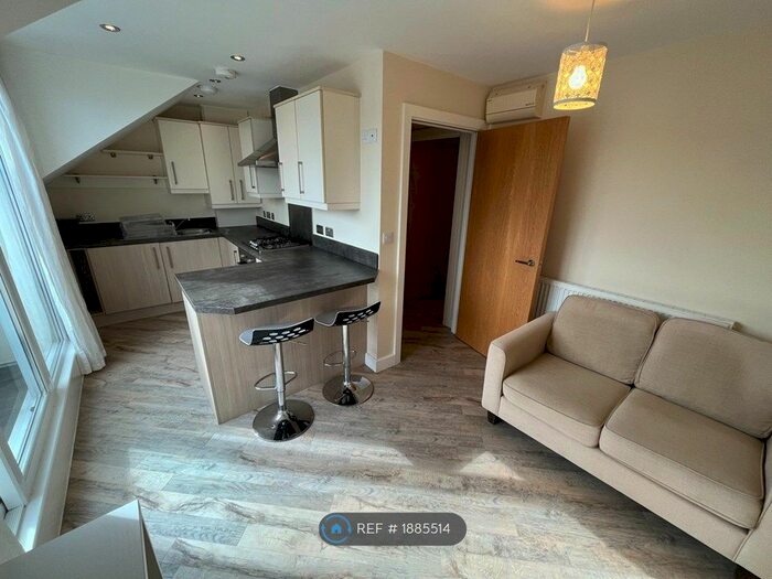 1 Bedroom Flat To Rent In Y Bae, Bangor, LL57