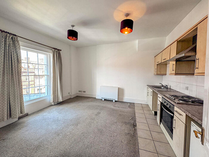 1 Bedroom Flat To Rent In Flat, Milton House High Street, Newmarket, CB8