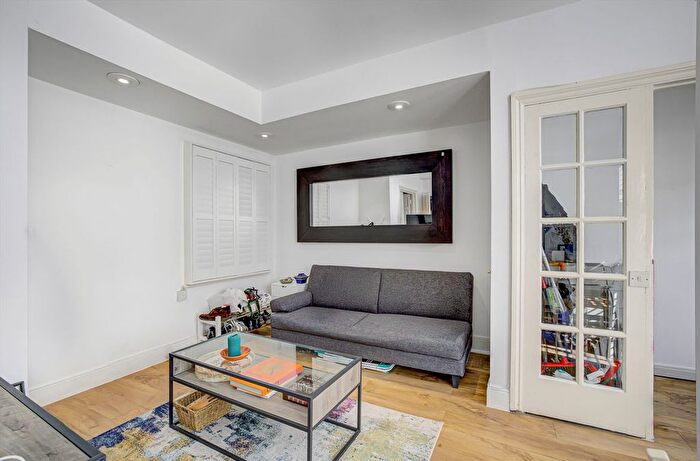 2 Bedroom Flat To Rent In Ashburn Gardens, South Kensington, SW7